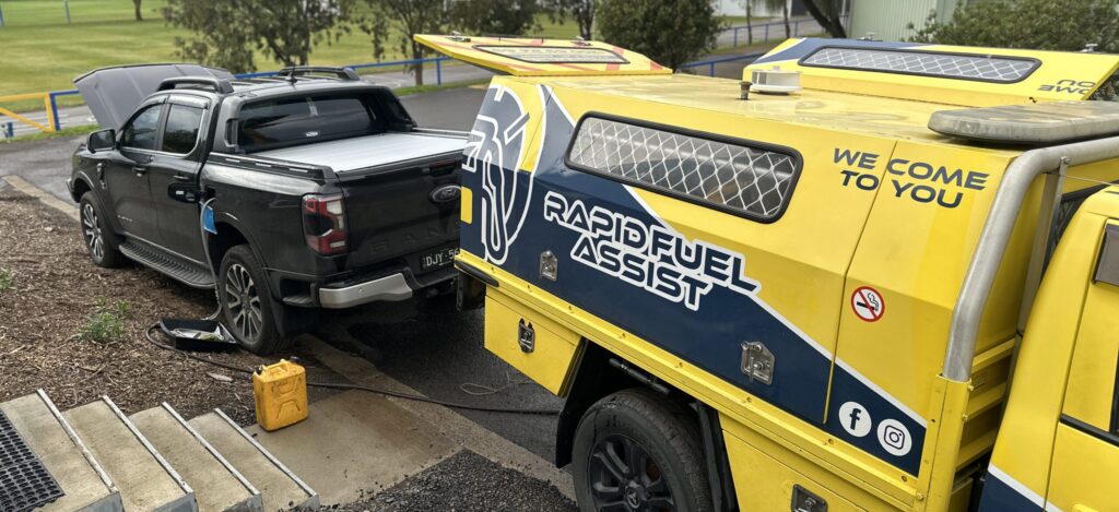 wrong fuel ute Melbourne tradie — Rapid Fuel Assist on site job fuel drain service